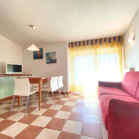 Adriana Carraro Immobiliare - Family Apartment *